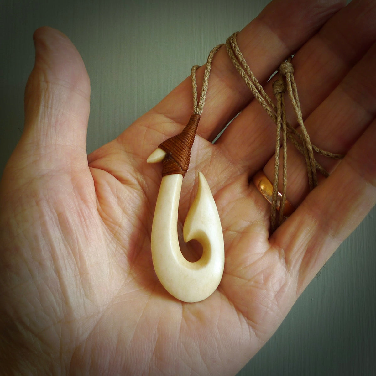 HAND CARVED BONE HOOK PENDANT. HAND MADE BONE HOOK NECKLACE. – NZ Pacific