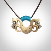 Hand carved pekapeka pendant from Deer antler. This is an absolutely beautiful piece of wrist jewellery, hand made by NZ Pacific. We provide this with Free Postage Worldwide.