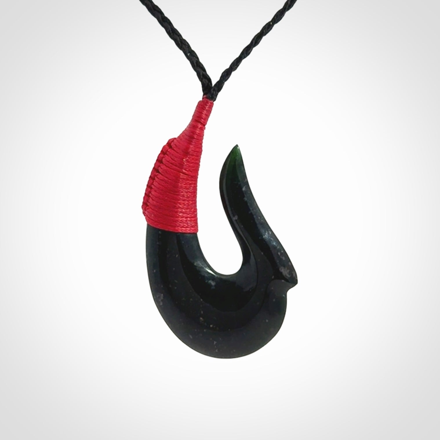 HAND CARVED NEW ZEALAND TANGIWAI HOOK PENDANT. WHITETIP: NZ PACIFIC