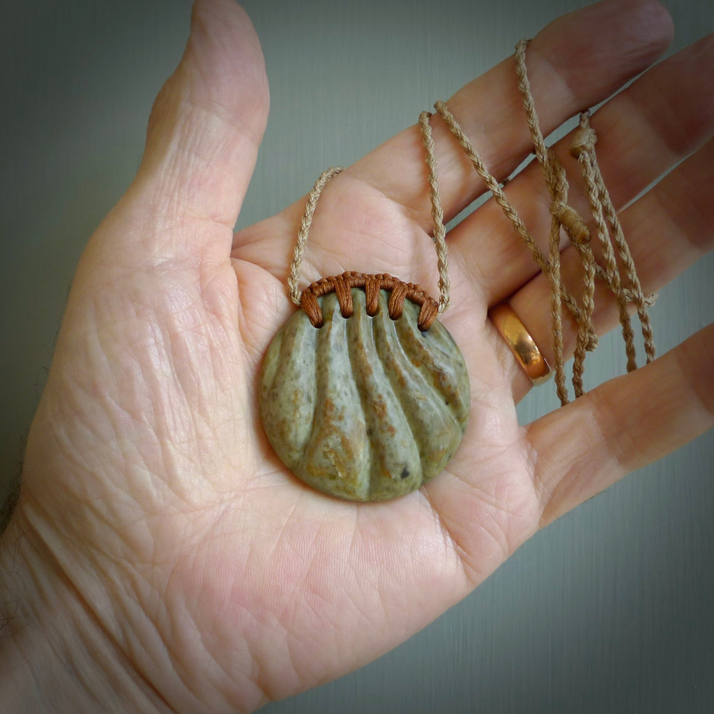 Jade necklace with clearance shell pendant