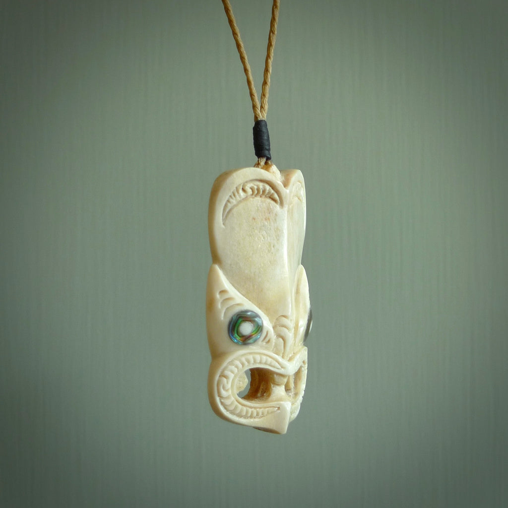 HAND MADE DEER ANTLER WHEKU FACE WITH PAUA SHELL EYES PENDANT BONE ART ...