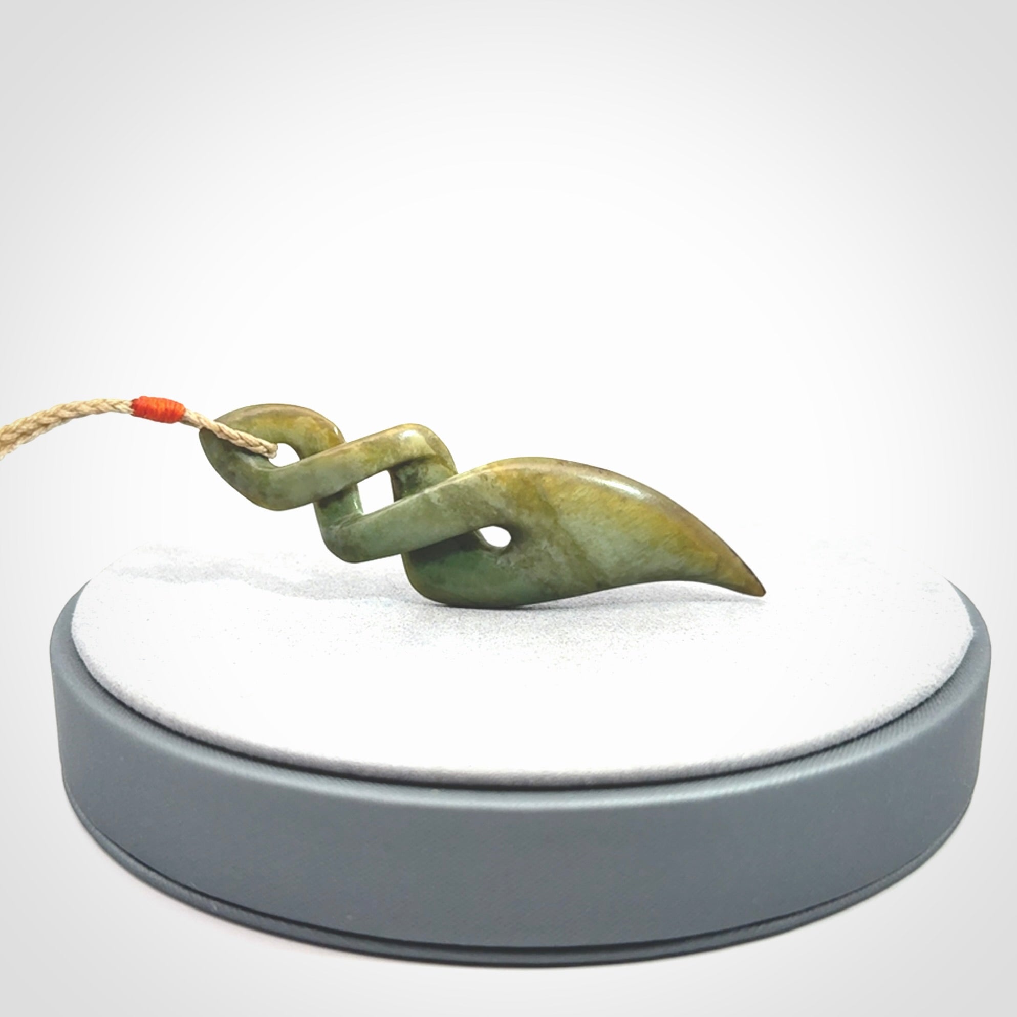 A Beautiful New Zealand Flower Jade Twist