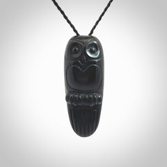 A Owl design carving, hand made for us from Australian Black Jade. This pendant is provided with an adjustable black cord.
