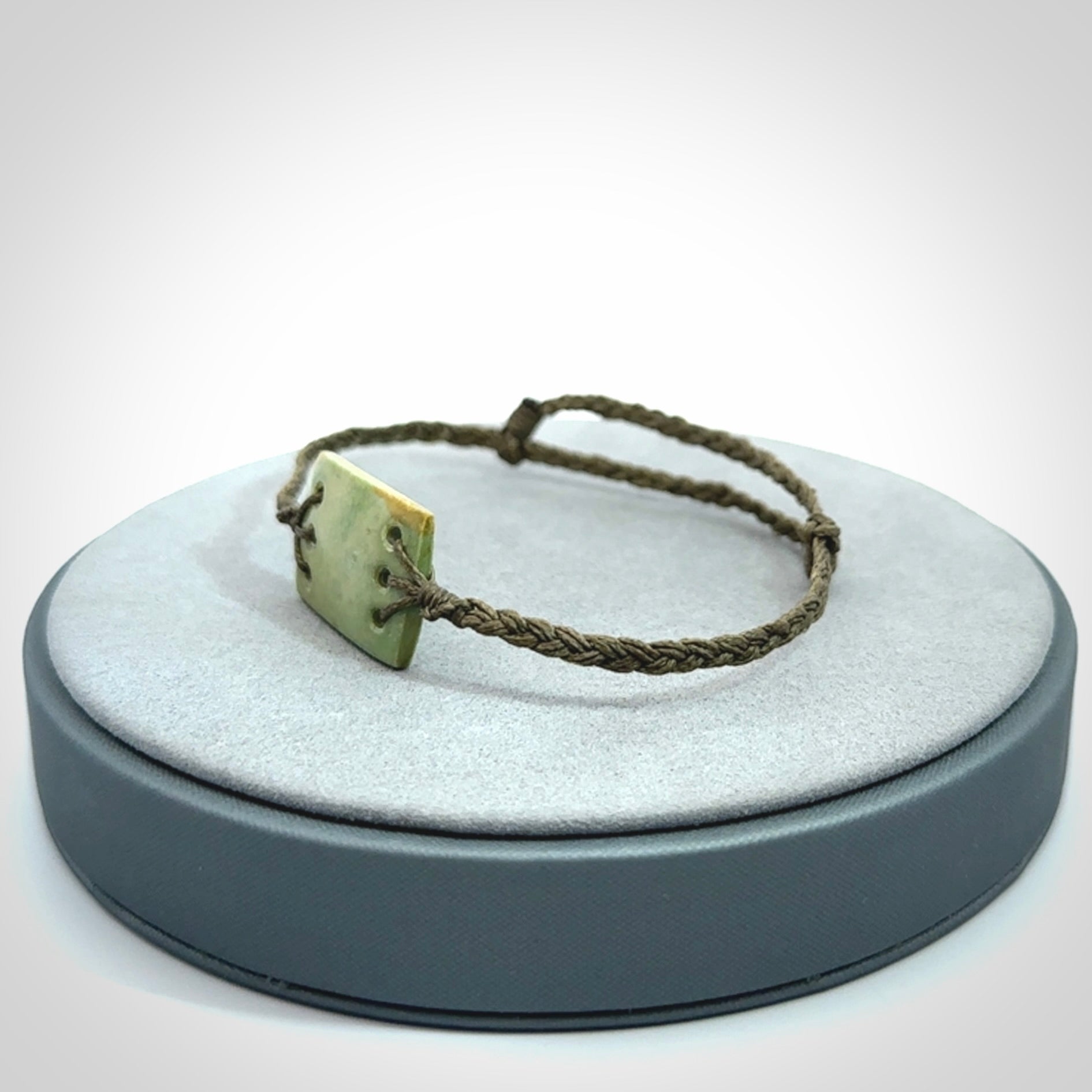 A Wonderful Unisex Jade Armband