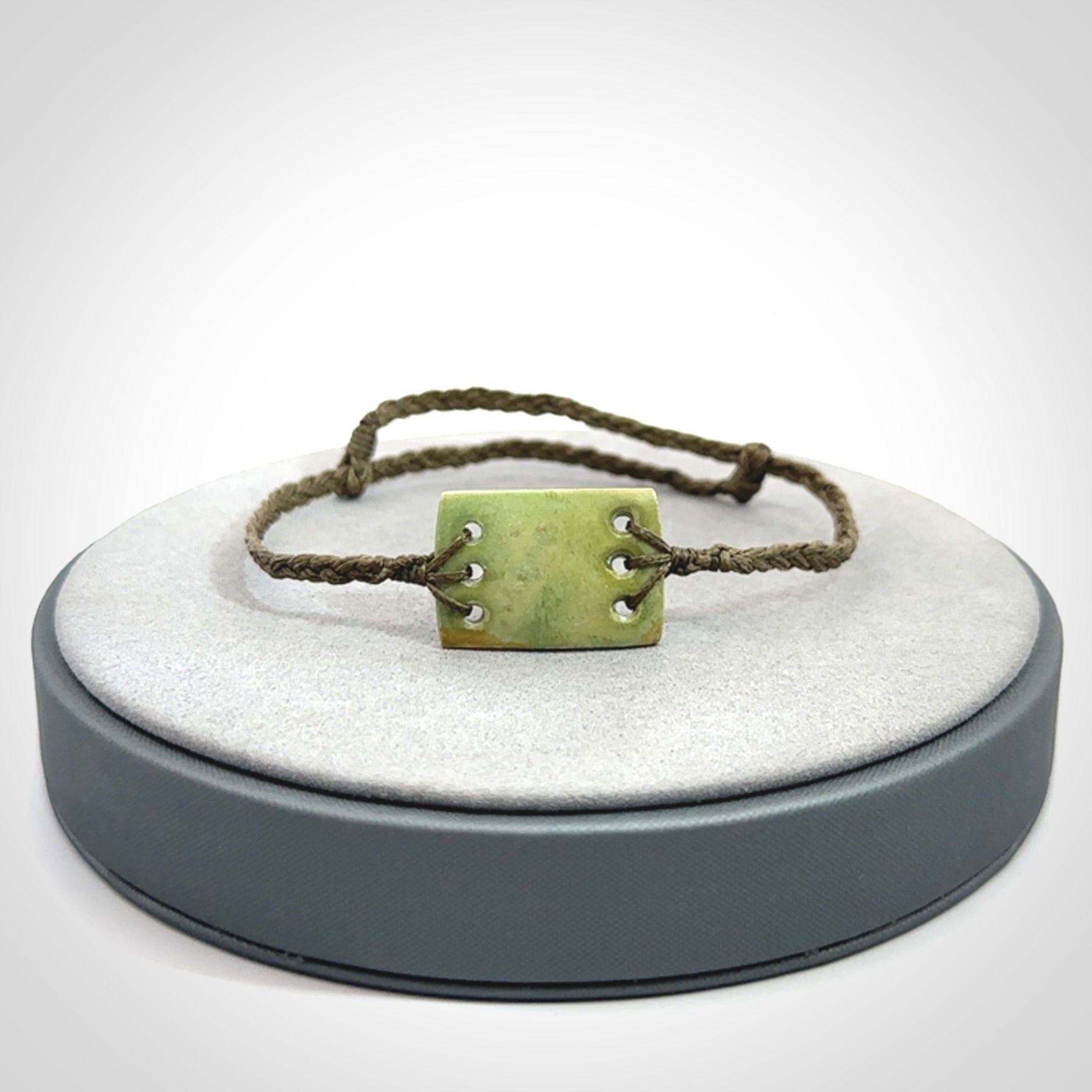 A Wonderful Unisex Jade Armband