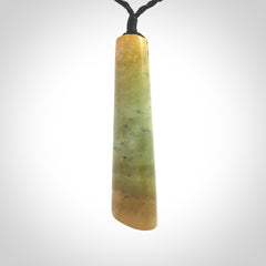 This is a wonderful New Zealand Jade drop pendant.