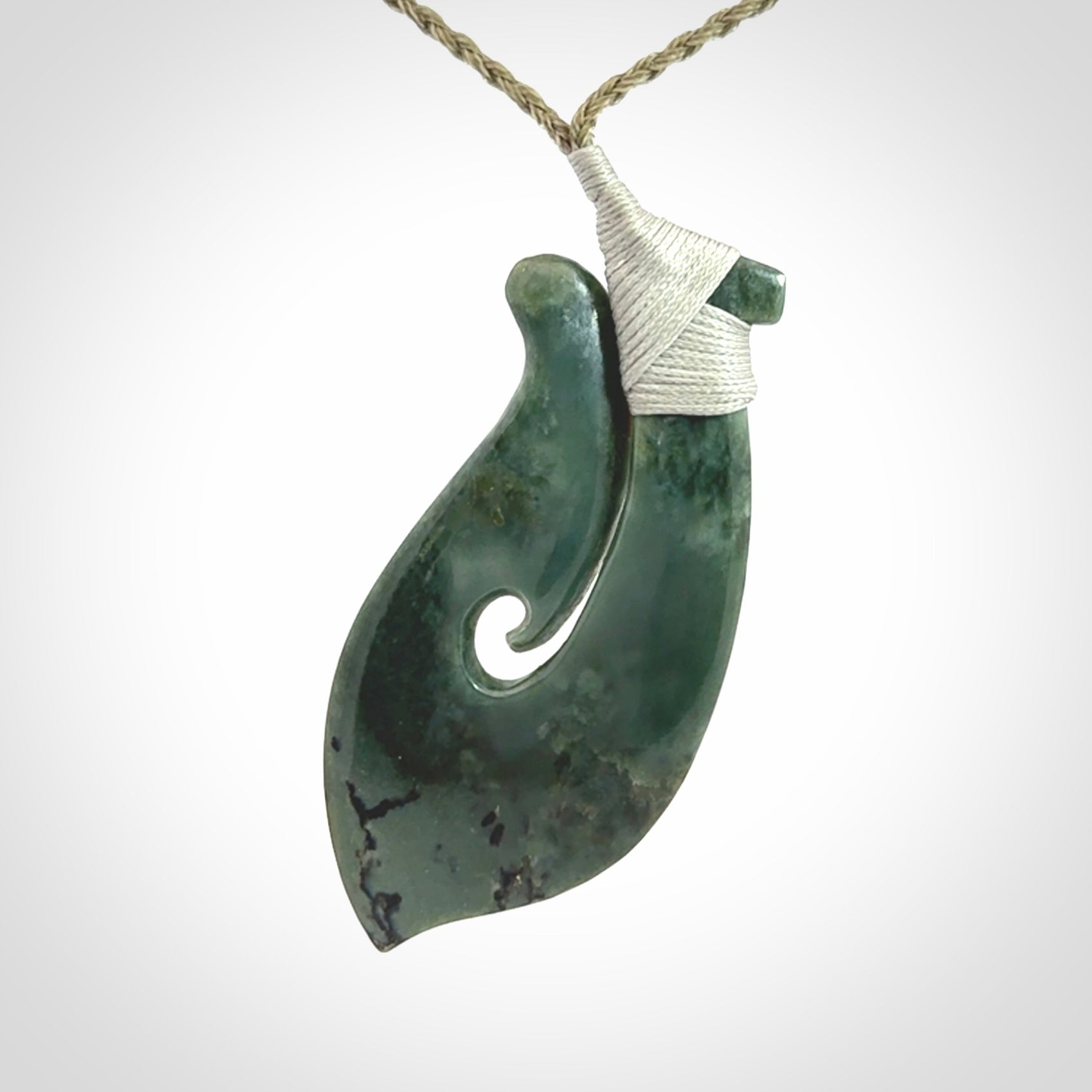 A Stunning New Zealand Jade Matau