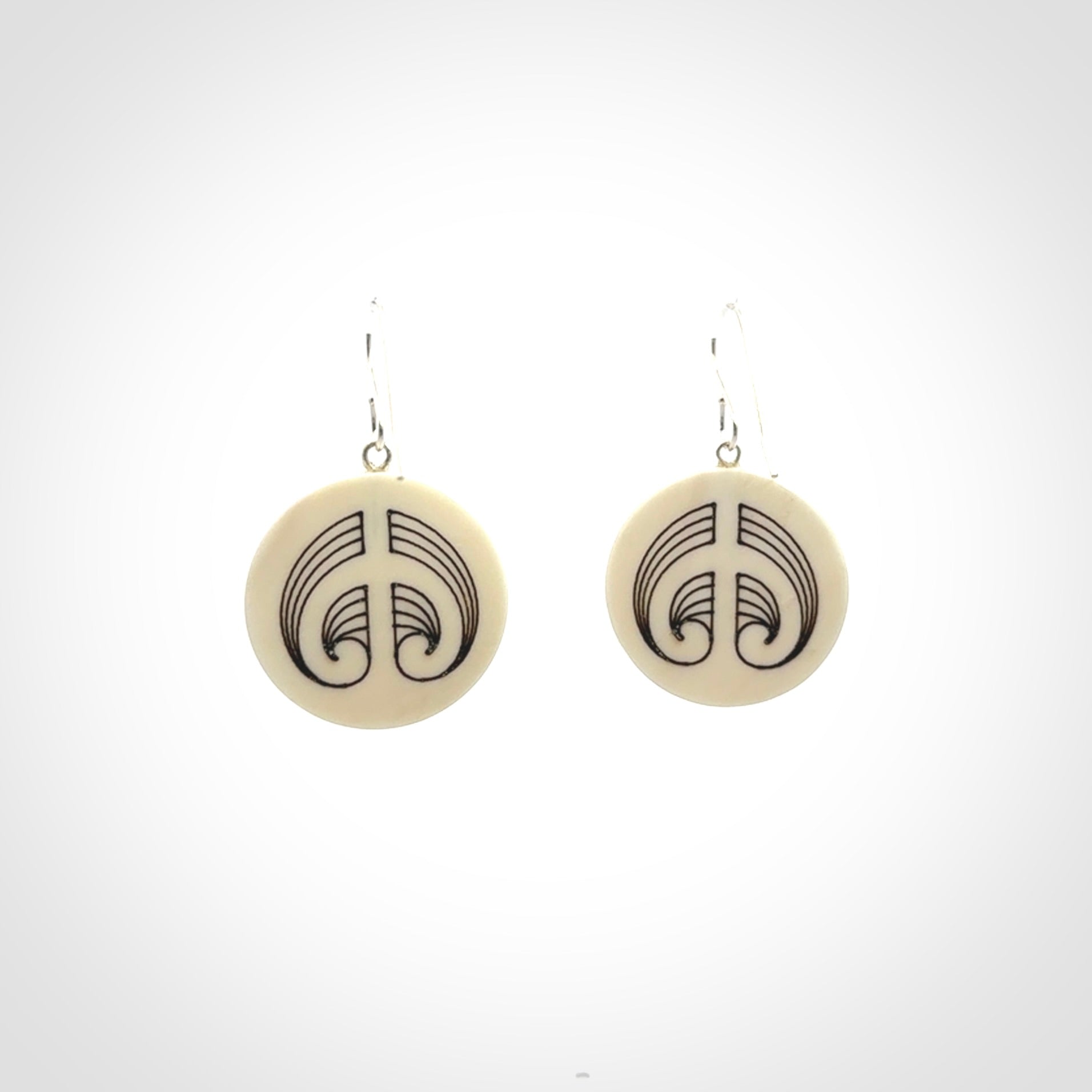 Wonderfully detailed earrings, perfect for any occasion!