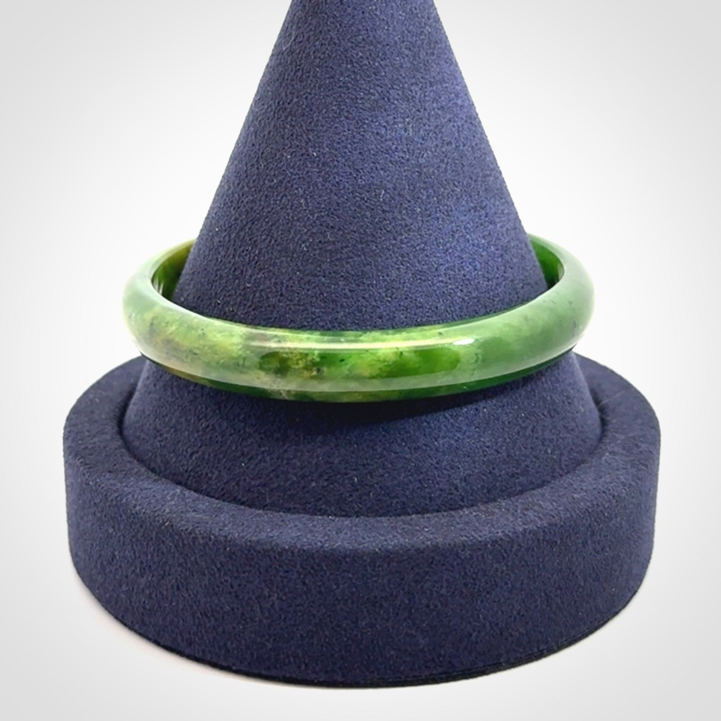 Gorgeous New Zealand Jade Bangle