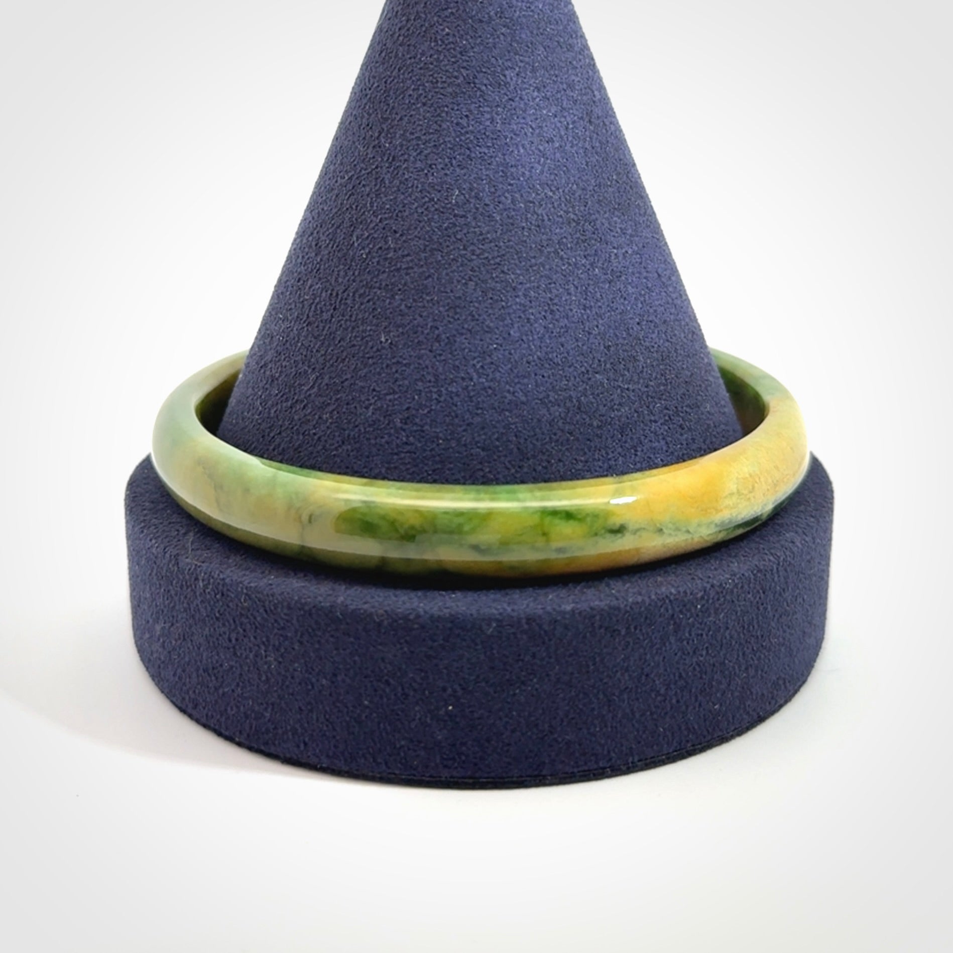 Magnificent Flower Jade Bangle