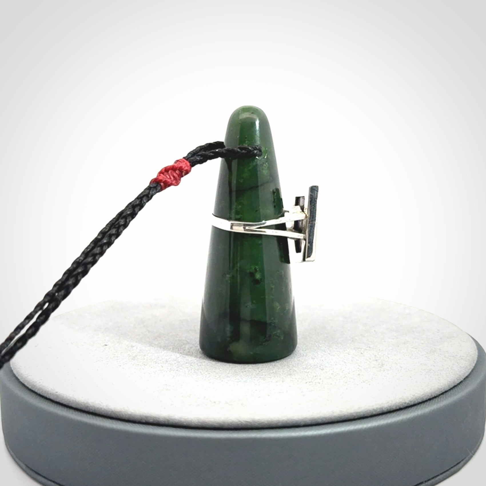 Hand carved jade ring holder pendant