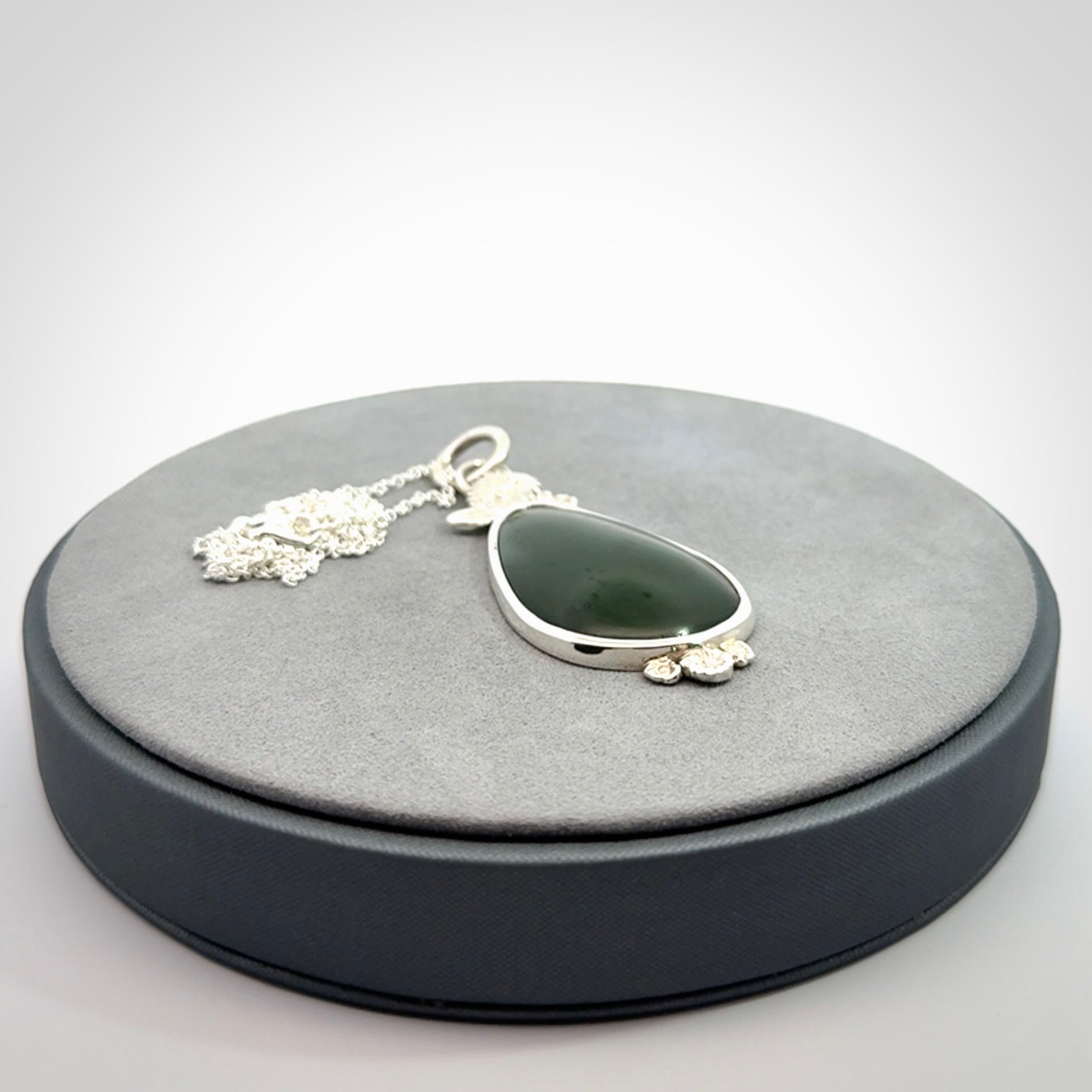 Beautiful Pendant, Hand Crafted in New Zealand Jade and Sterling Silver