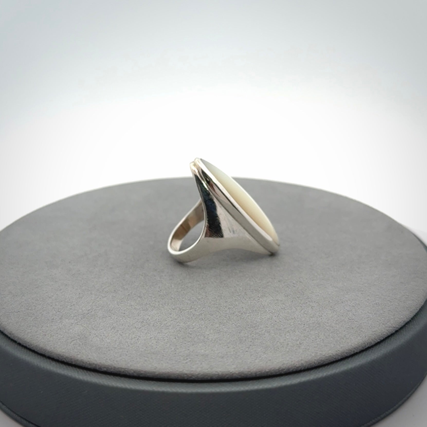 Hand made Sterling Silver ring with Mother of Pearl inlay