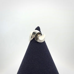 A beautiful sterling silver ring