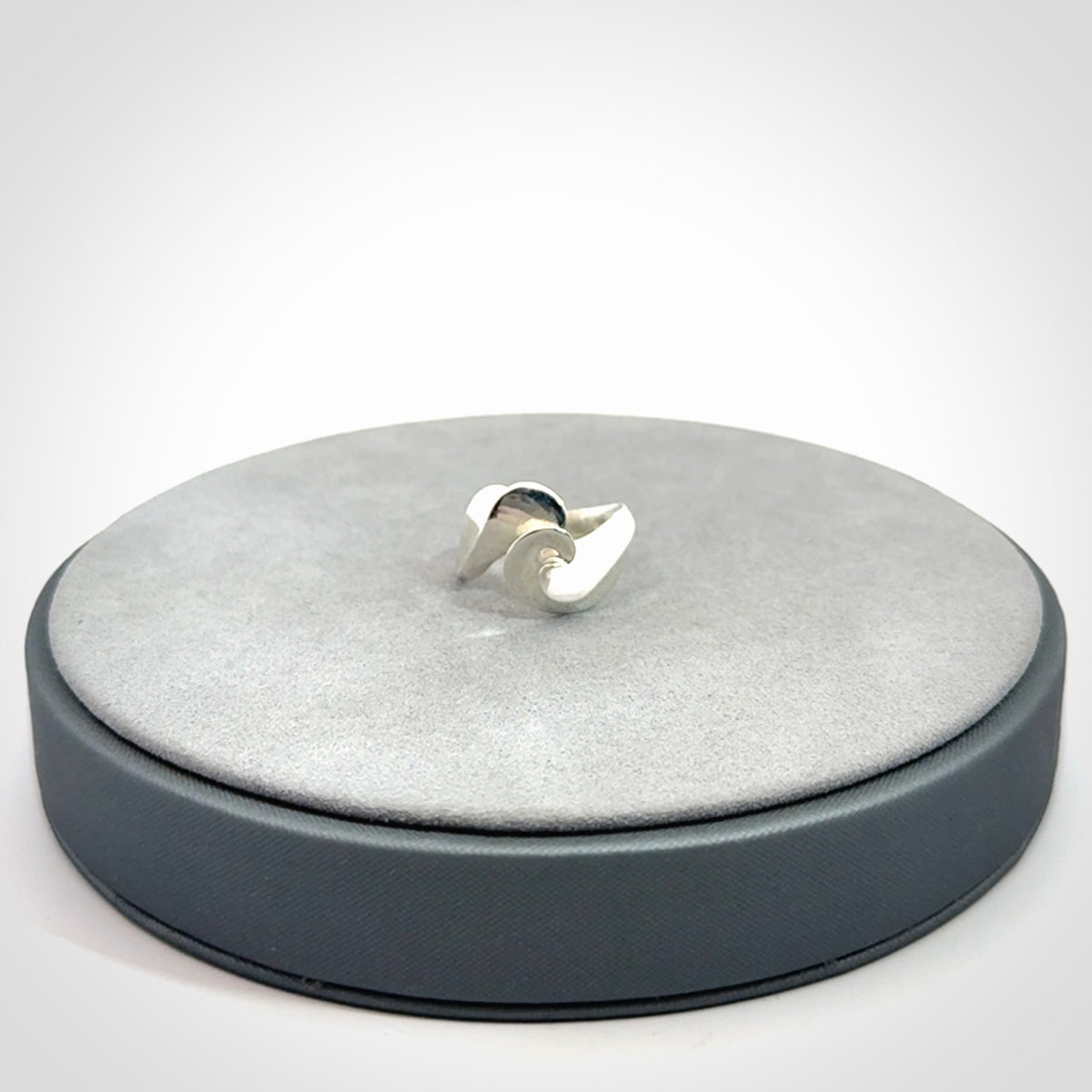 A beautiful sterling silver ring