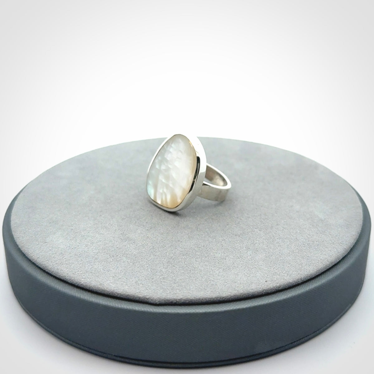 Sterling silver ring with Australian white mother of pearl inlay