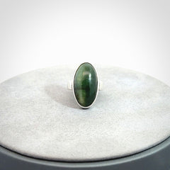 Sterling silver ring with chatoyant New Zealand Jade insert