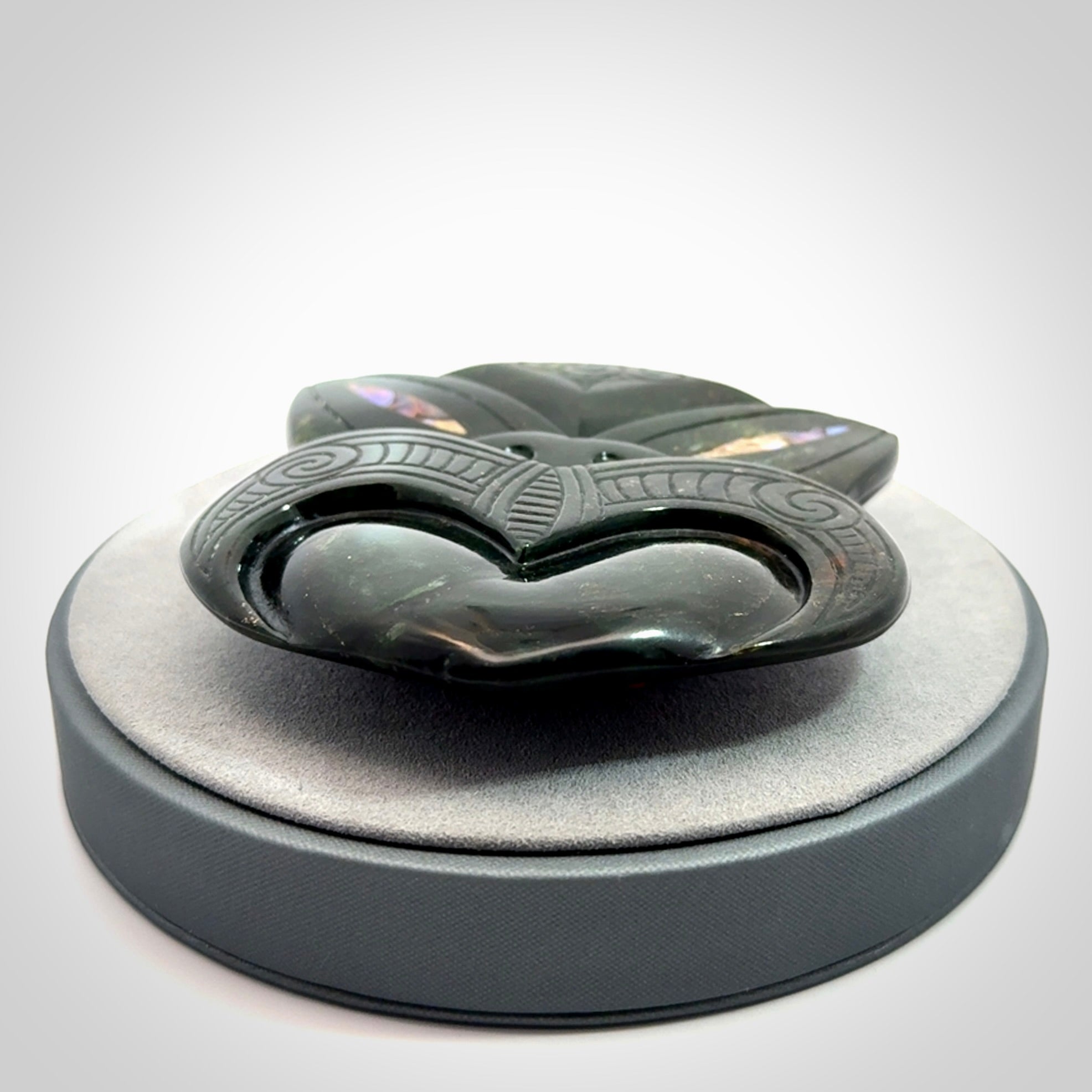 A Stand Out Wheku. Beautiful Art to Wear!