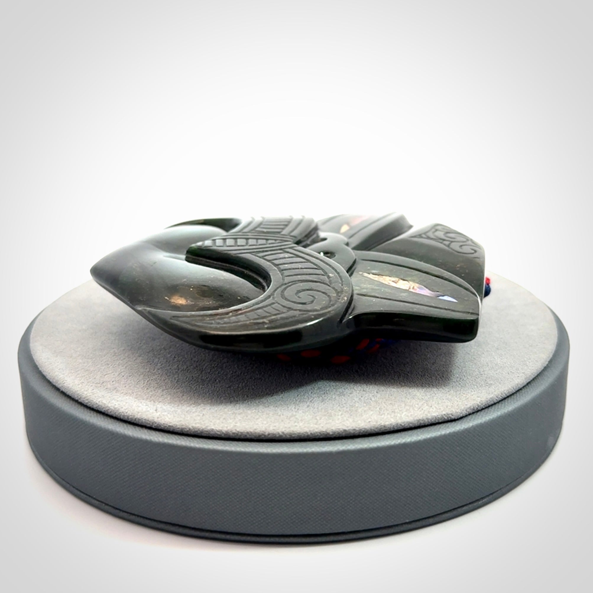 A Stand Out Wheku. Beautiful Art to Wear!