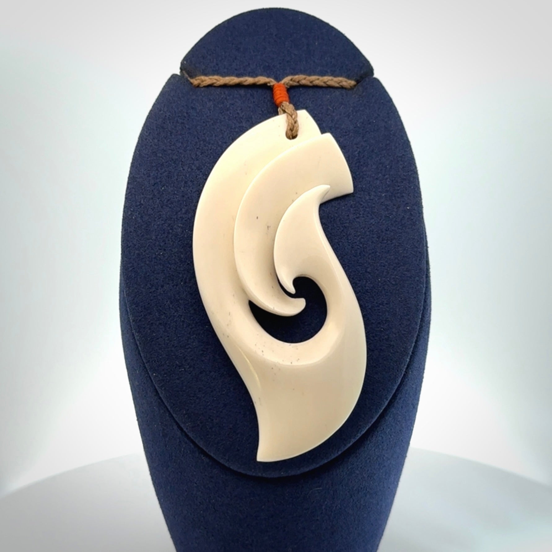 A Stand Out Matau, Hand Carved by Kerry Thompson