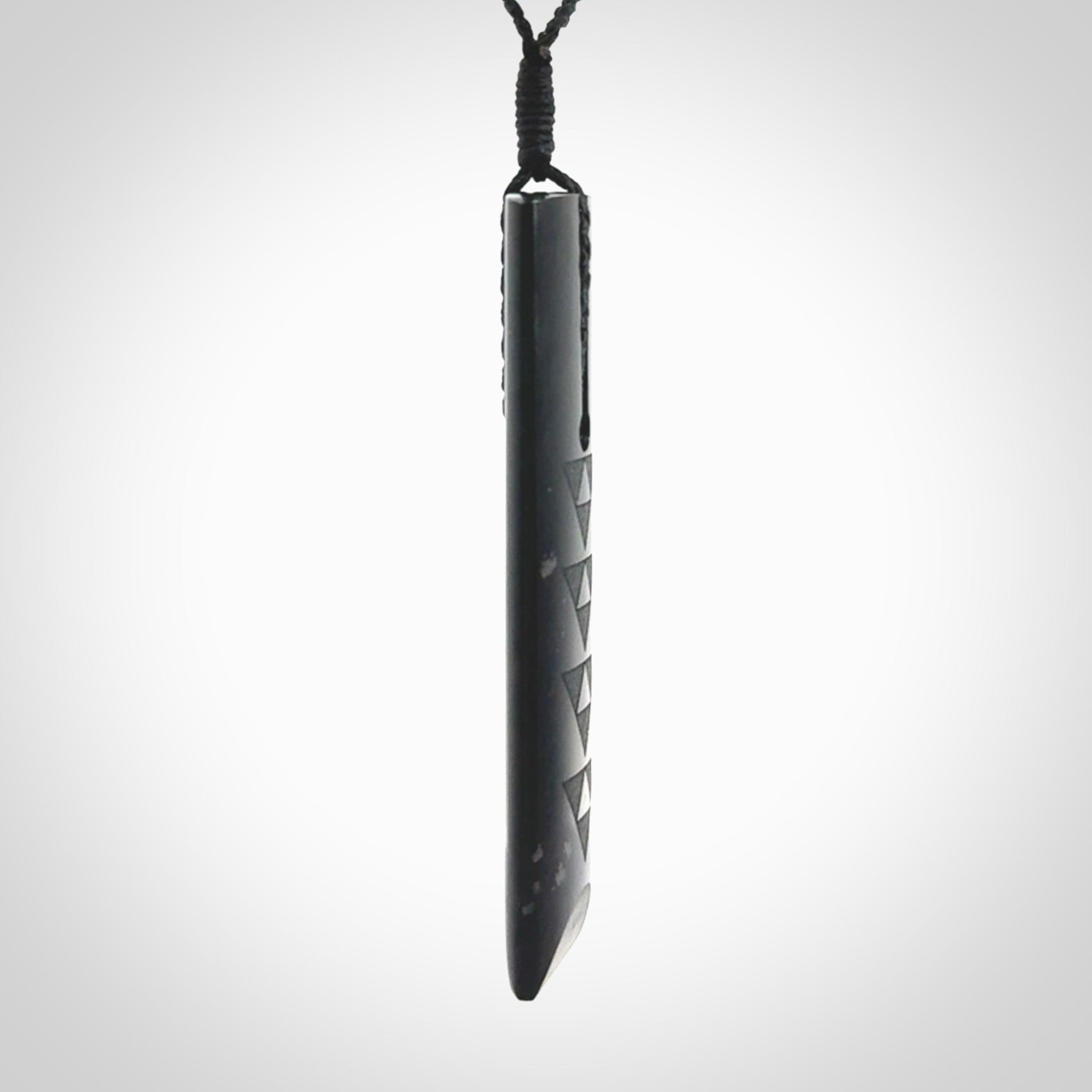 Hand made New Zealand Tangiwai toki with engraving pendant. Hand carved in New Zealand by Kerry Thompson. Unique Toki with adjustable cord.