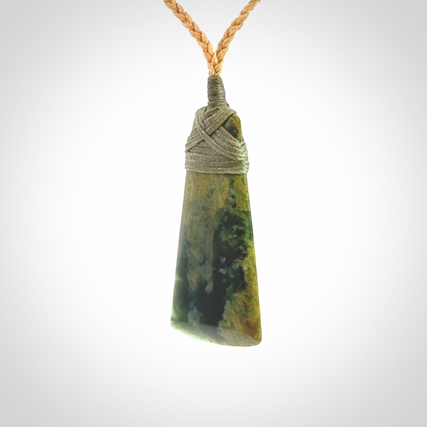 A gorgeous flower jade toki pendant