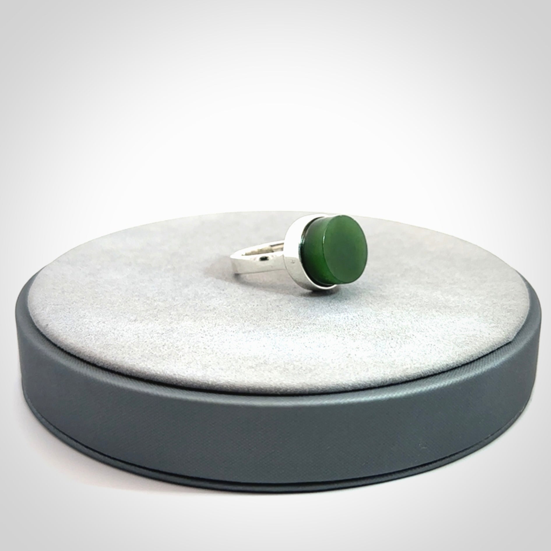Beautiful New Zealand Jade and Sterling Silver Ring