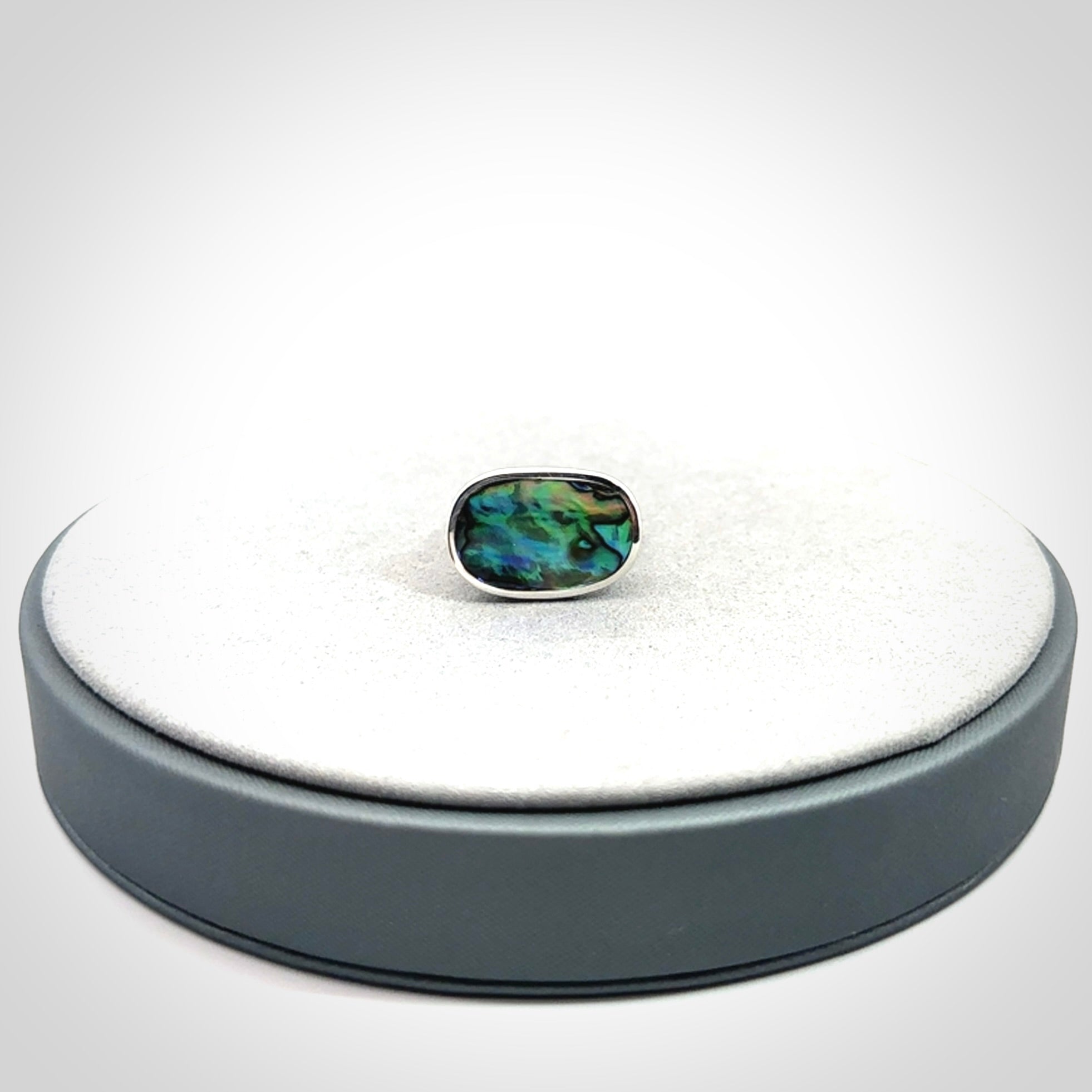 Gorgeous Paua shell and sterling silver ring