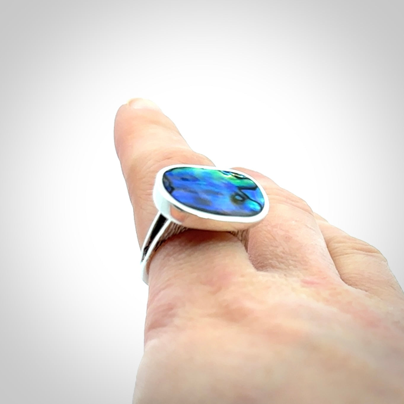 Gorgeous Paua shell and sterling silver ring
