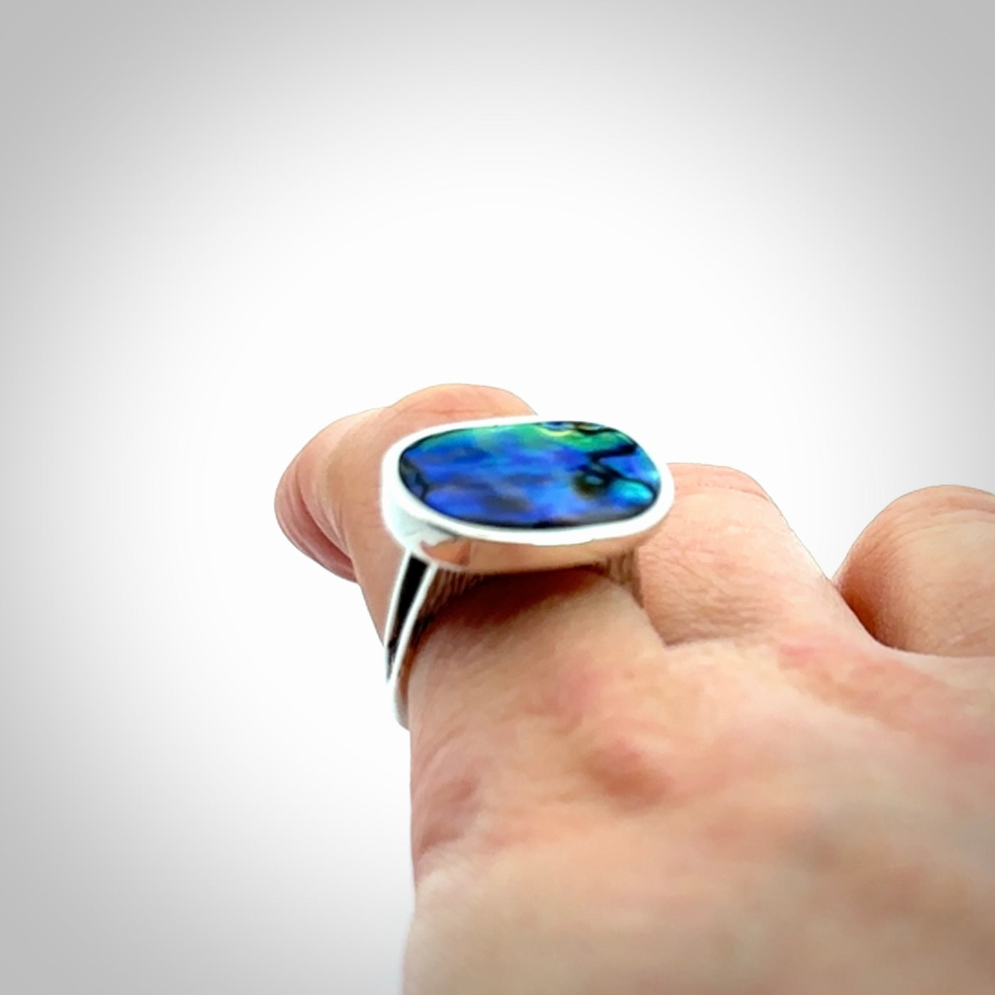 Gorgeous Paua shell and sterling silver ring