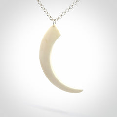 Hand carved incredible Huia bird beak bone carving. A stunning work of art, beautifully replicating a hula bird beak. This pendant was hand carved in bone by artist Sami. A one off collectors item that has been hand crafted to be worn or displayed.