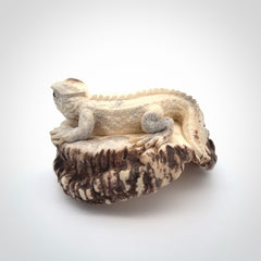 Hand carved Tuatara Sculpture carving made from Deer antler crown. Hand made by master bone carver Fumio Noguchi. Spectacular collectable work of art to display. One only, delivered to you at no extra cost with express courier.