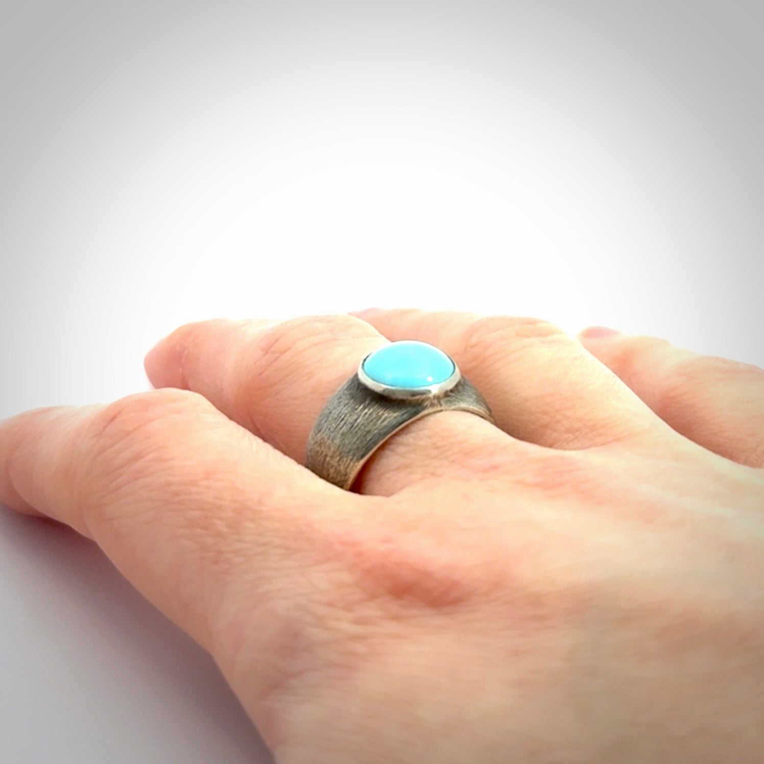 Beautiful Turquoise and Sterling Silver Ring