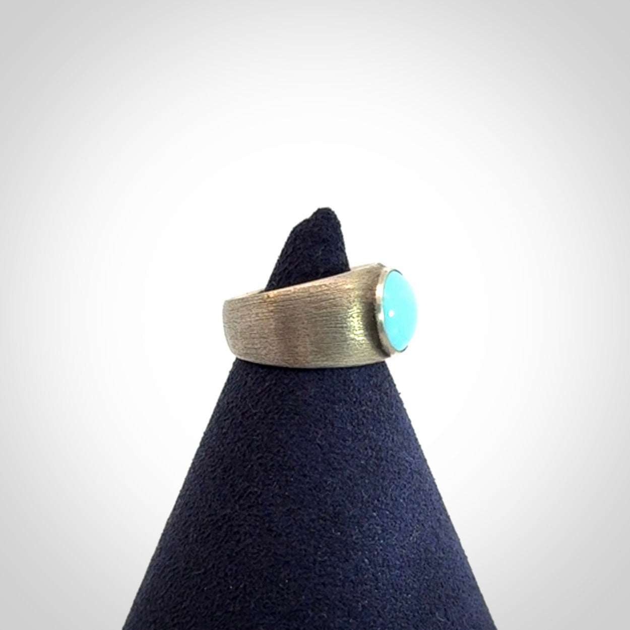 Beautiful Turquoise and Sterling Silver Ring