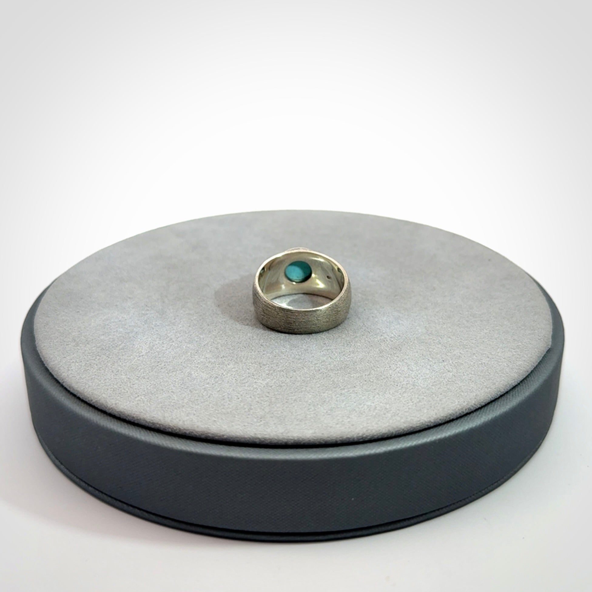 Beautiful Turquoise and Sterling Silver Ring