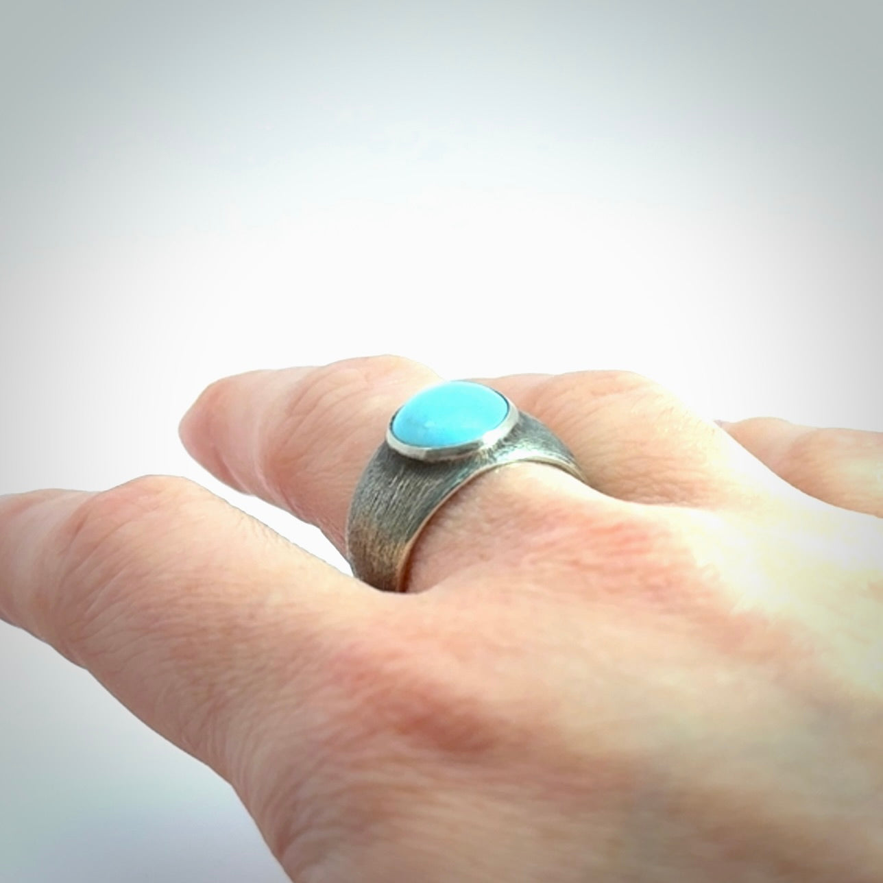 Beautiful Turquoise and Sterling Silver Ring