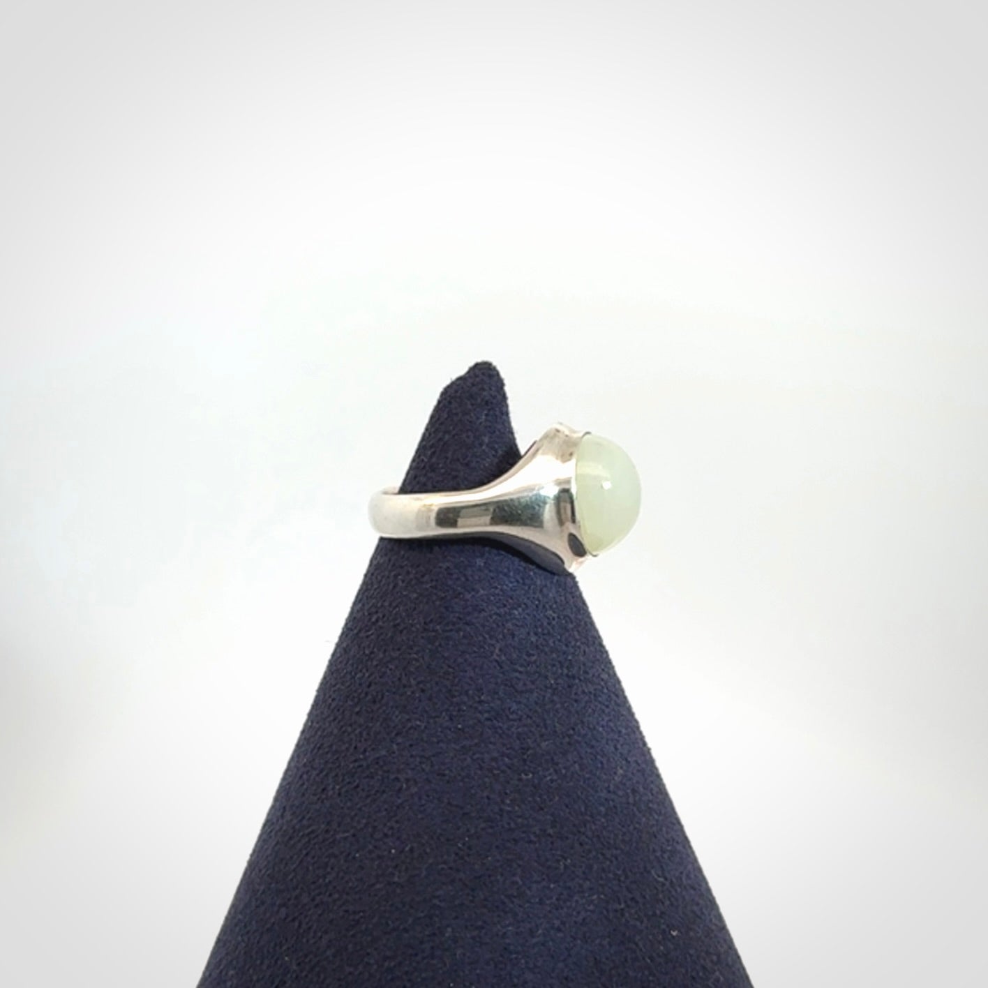 Beautiful Siberian White Jade and Sterling Silver Ring