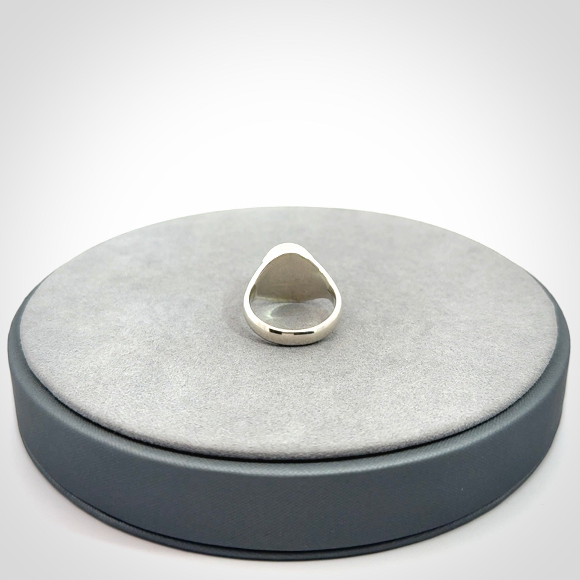 Beautiful Siberian White Jade and Sterling Silver Ring
