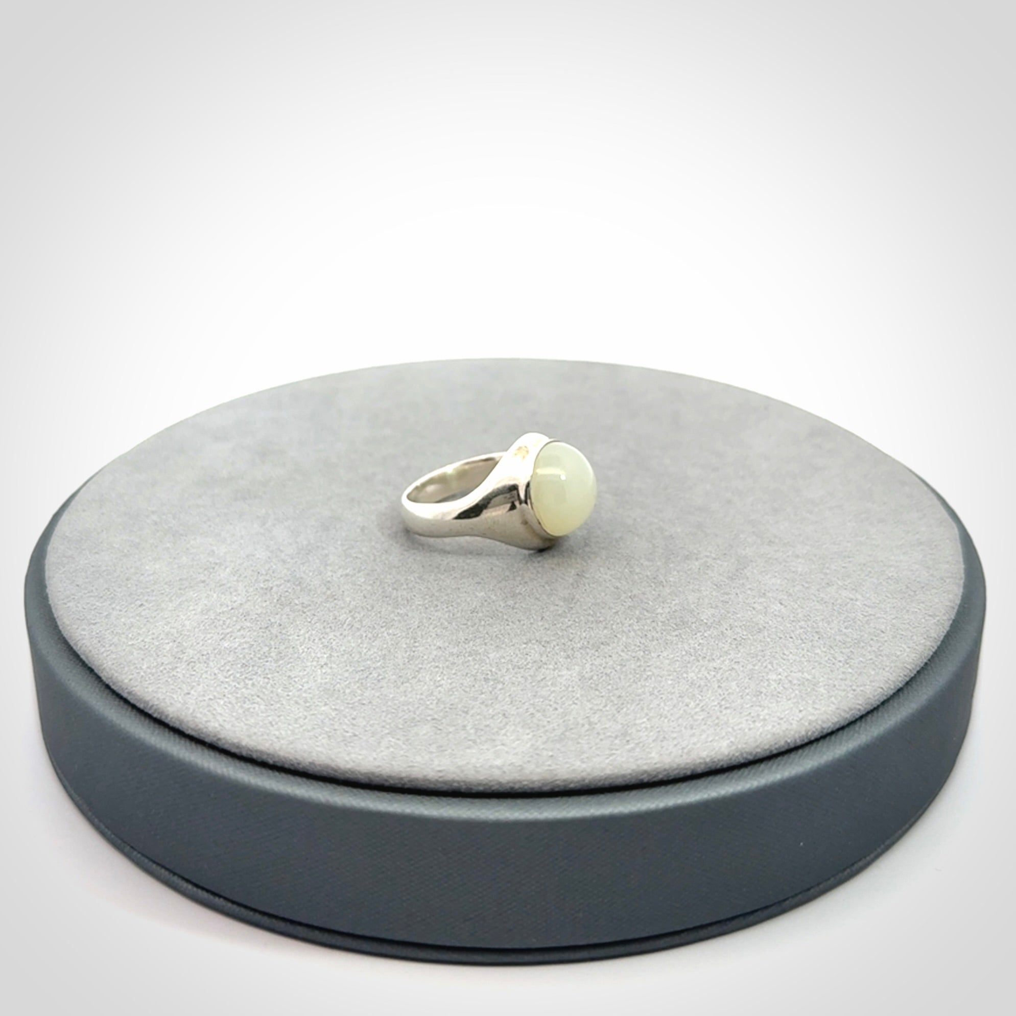 Beautiful Siberian White Jade and Sterling Silver Ring